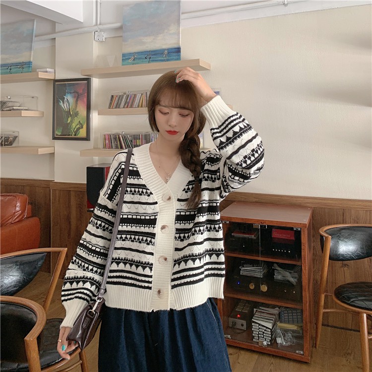 Áo khoác Cardigan thổ cẩm trắng đen | 11 HIN