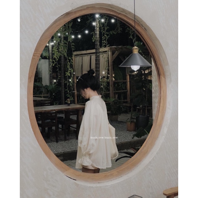 Áo babydoll oversize tay bồng cúc ngọc tone nâu be Bazic one | BigBuy360 - bigbuy360.vn