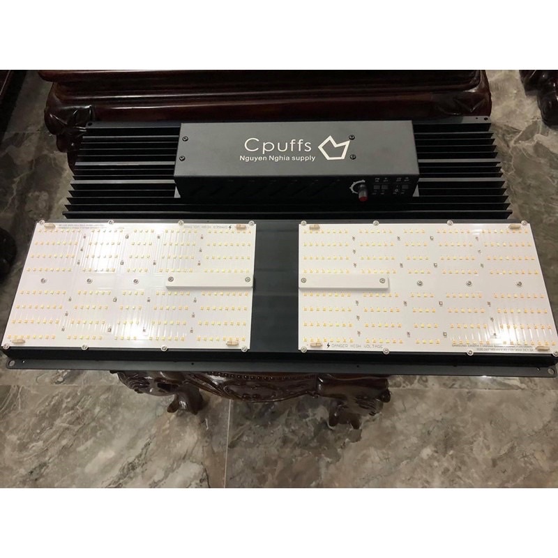 Đèn led trồng cây 240w kích thích tăng trưởng