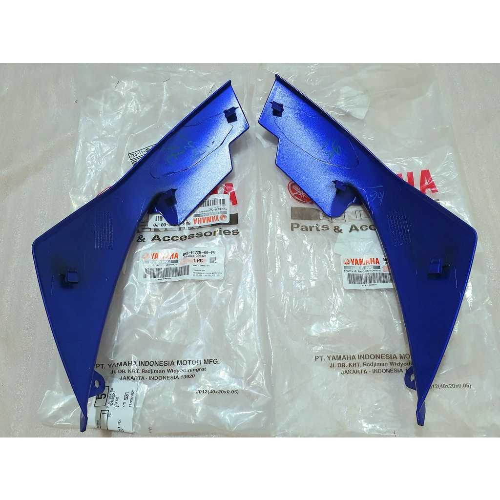 Ốp cạnh đèn pha Yamaha R15v3 chính hãng nhập Indonesia