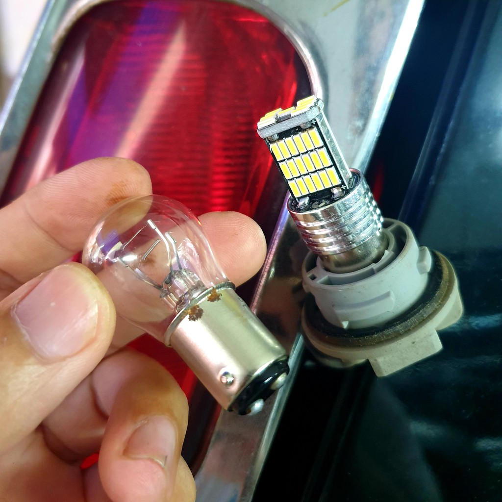 Bóng Led 1157 hai tim đèn (phanh + đề mi) chân tròn ánh sáng đỏ/ trắng dùng cho ô tô xe máy