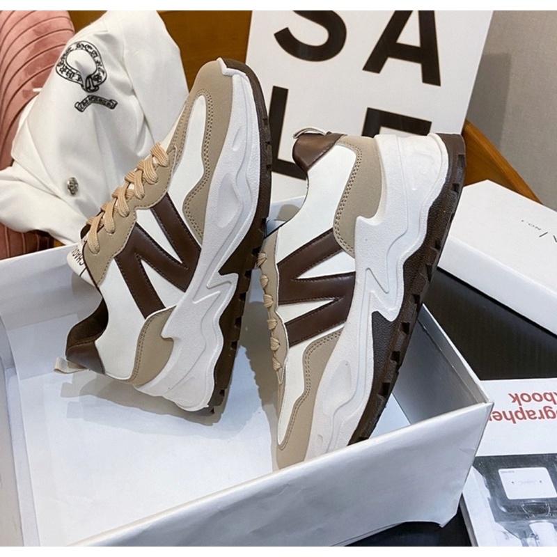 Giày Thể Thao Nữ sneaker  viền chữ N phong cách trẻ trung mã HV NB01