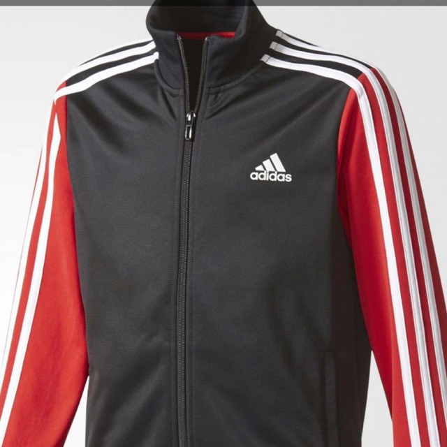 Áo adidas