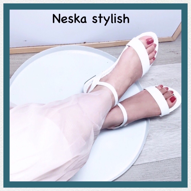 Giày sandal nữ quai ngang đế bệt mã Nes.03