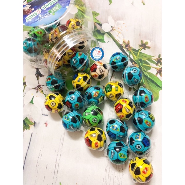 1 viên kẹo có nhân hình trái banh | BigBuy360 - bigbuy360.vn