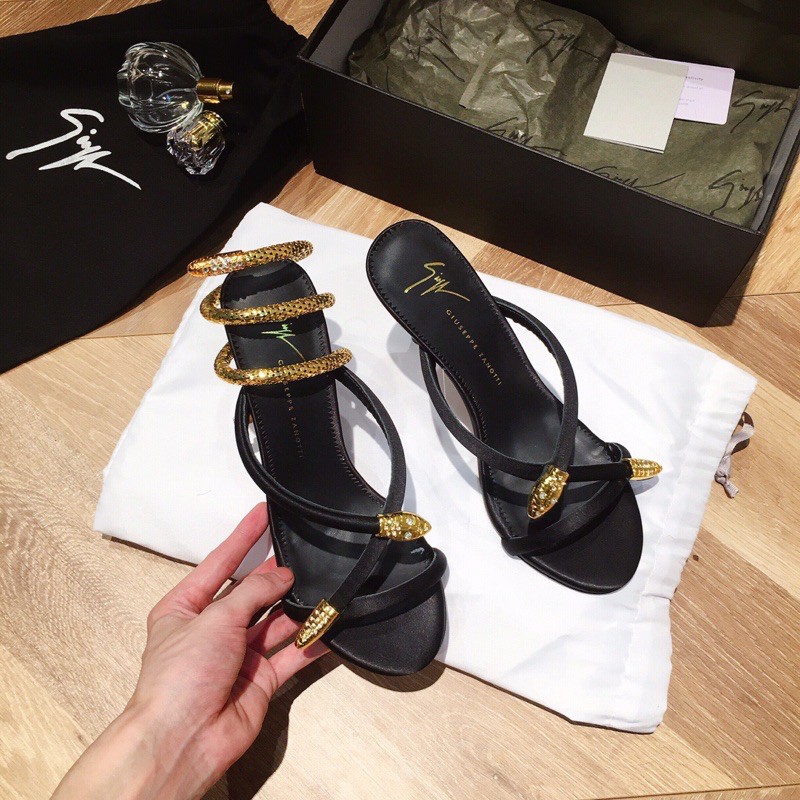 Sandal cao gót dây mảnh Giusepper zanotti có mặt hình đầu rắn 🐍