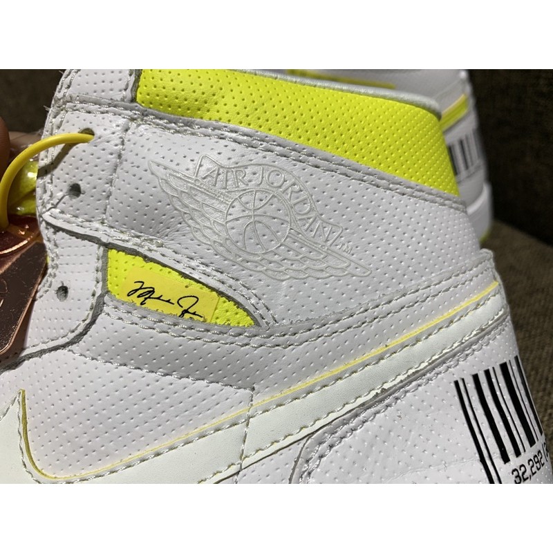 Giày sneaker air jordan1 retro high og "First class flight"