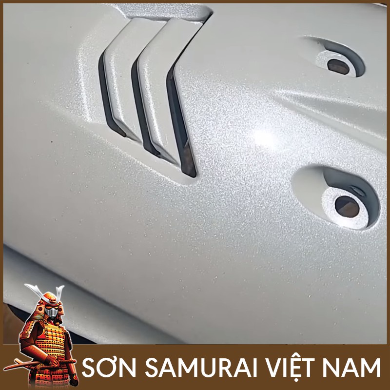 Sơn Samurai màu trắng mịn Y31008 chính hãng, sơn xịt dàn áo xe máy chịu nhiệt, chống nứt nẻ, kháng xăng