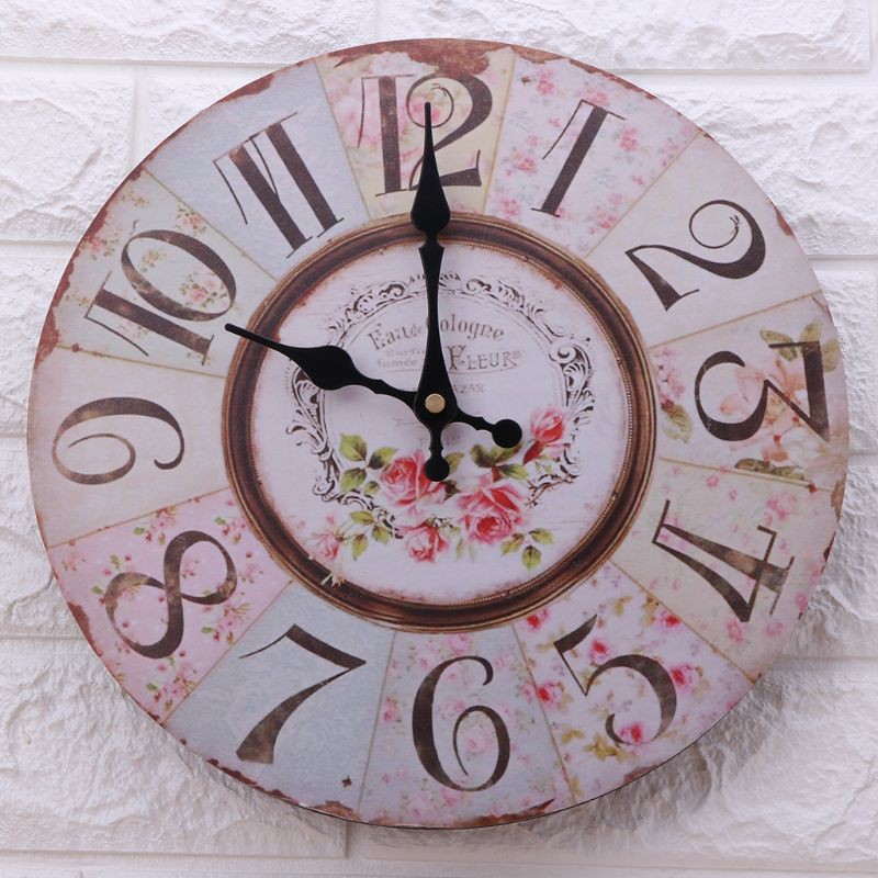 Đồng hồ treo tường kiểu dáng cổ điển xinh xắn