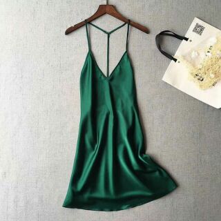 Váy ngủ 2 dây sexy hở lưng