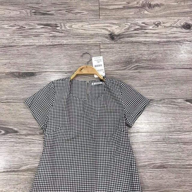 Áo croptop sọc caro