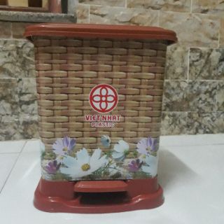 Bật rác 8012 Việt Nhật