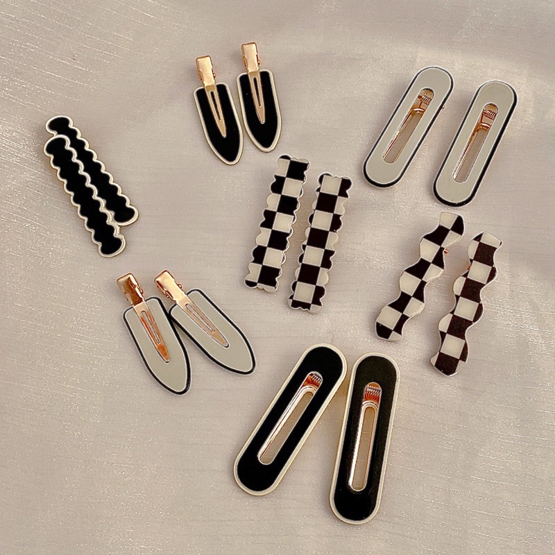 kẹp tóc đen trắng phong cách hàn quốc