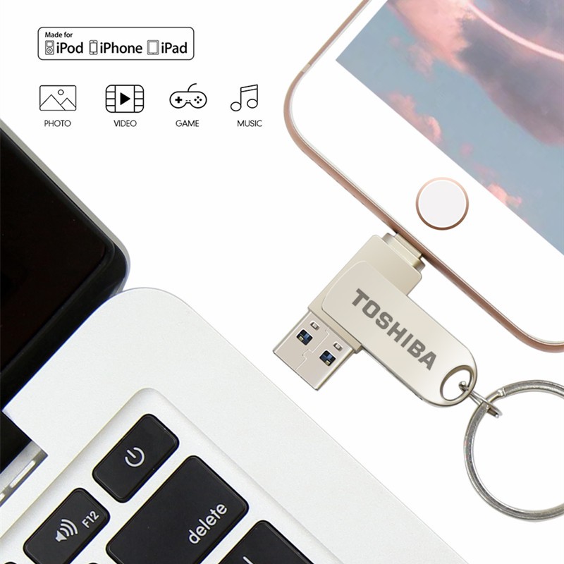 USB với vỏ kim loại giúp truyền dữ liệu từ máy tính vào thiết bị 8 pin