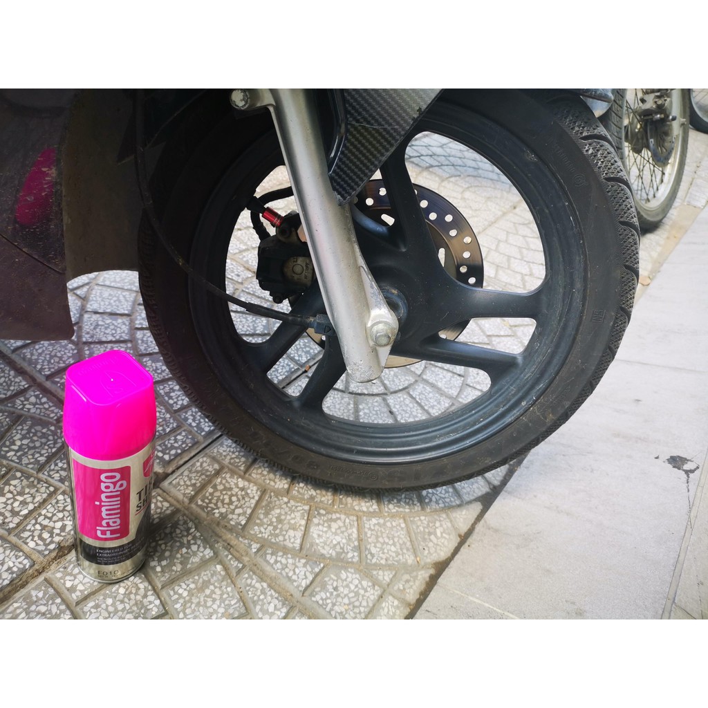 Chai Làm Bóng Đen Lốp Xe ,Tẩy Sạch Vết Bẩn Lốp Flamingo Tire Shine F010 500ml