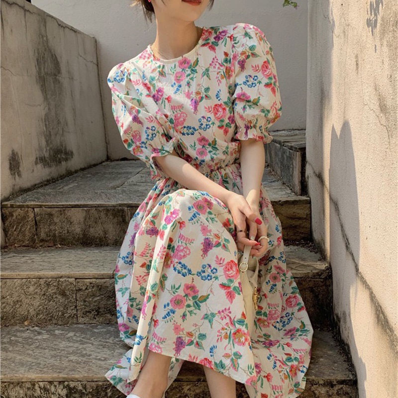 Váy hoa nhí vintage dáng dài maxi xòe qua gối HSG082, đầm dáng xòe cổ tròn tay bồng chun eo dễ mặc