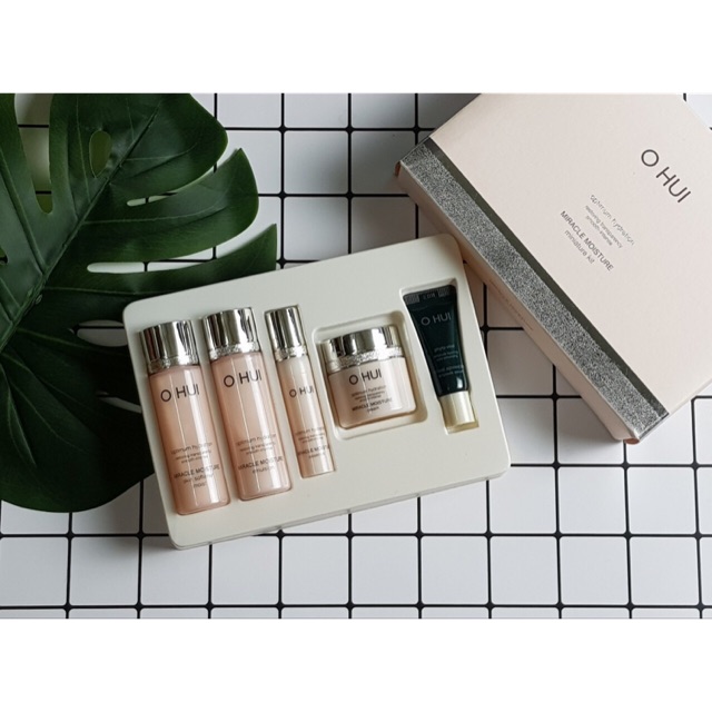 Set dưỡng da Ohui 5sp Miracle Moisture