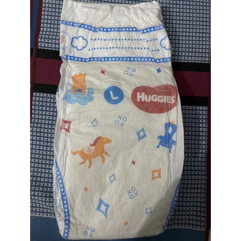 Bỉm tã dán HUGGIES size L 25miếng (hàng huyến mại)