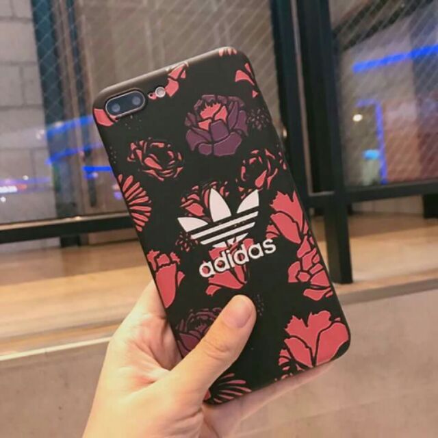 Ốp adidas