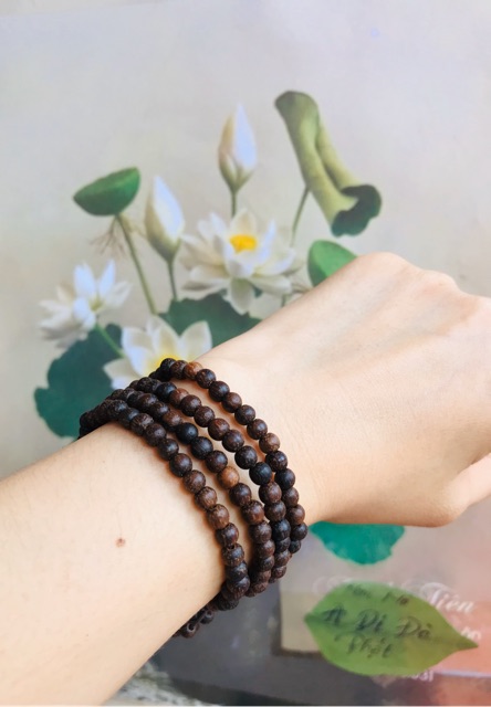 VÒNG DÂU TẰM GAI TRĂM NĂM TUỔI