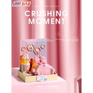 Nhà búp bê Tự làm bằng gỗ [Nhà CRUSHING MOMENT có nội thất & đèn led ] Tặng kèm khung MICA + dụng cụ keo