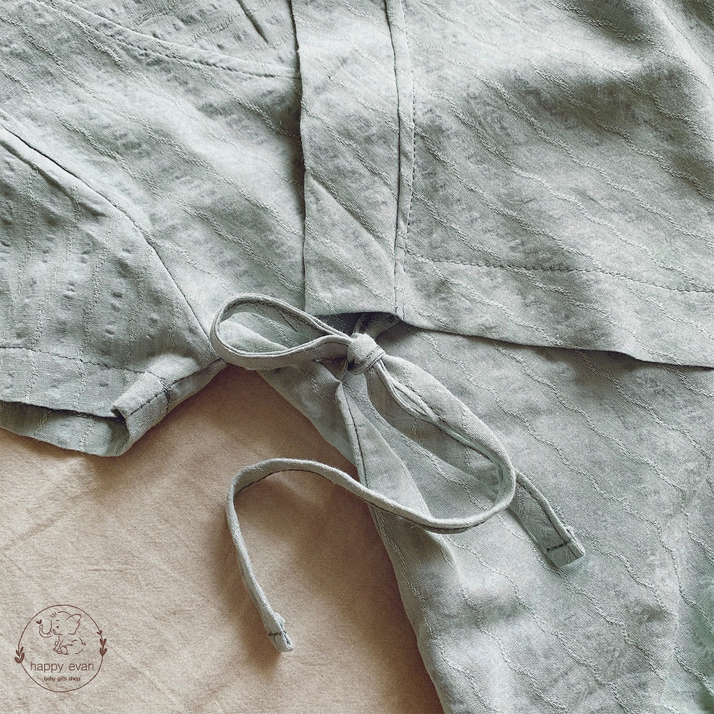 🅷.🄴🅅🄰🄽 Áo liền thân vạt chéo cotton cho bé trai bé gái, cổ Nhật thắt dây, vải mát nhẹ phù hợp mùa hè.