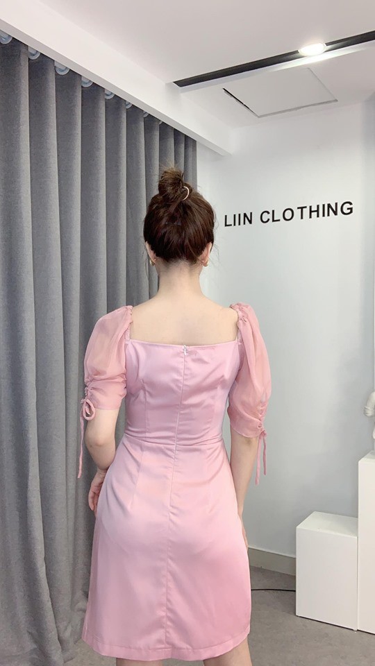 Đầm ôm nữ LINBI màu hồng, vải lụa cao cấp phối tay voan thắt nơ xinh xắn, điệu đà D6174