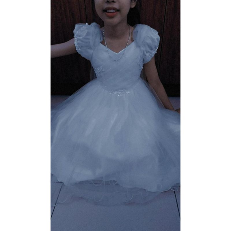Đầm voan trắng công chúa