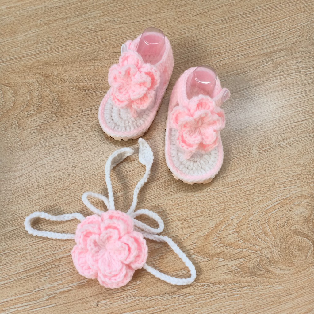 Combo giày và băng đô len cho bé gái