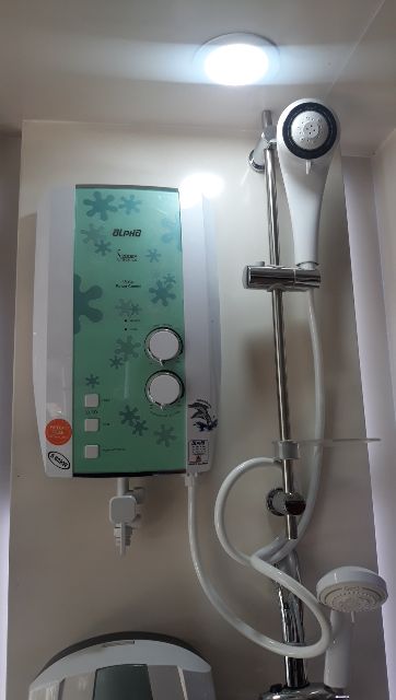 Van khóa máy tắm nước nóng bằng inox nhập khẩu