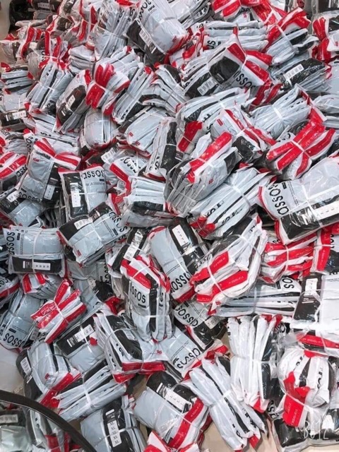 Quần legging đùi mix với áo giấu quần | BigBuy360 - bigbuy360.vn