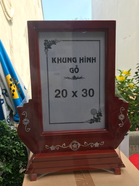 Khung hình gỗ thờ cao cấp 20x25 va 20x30