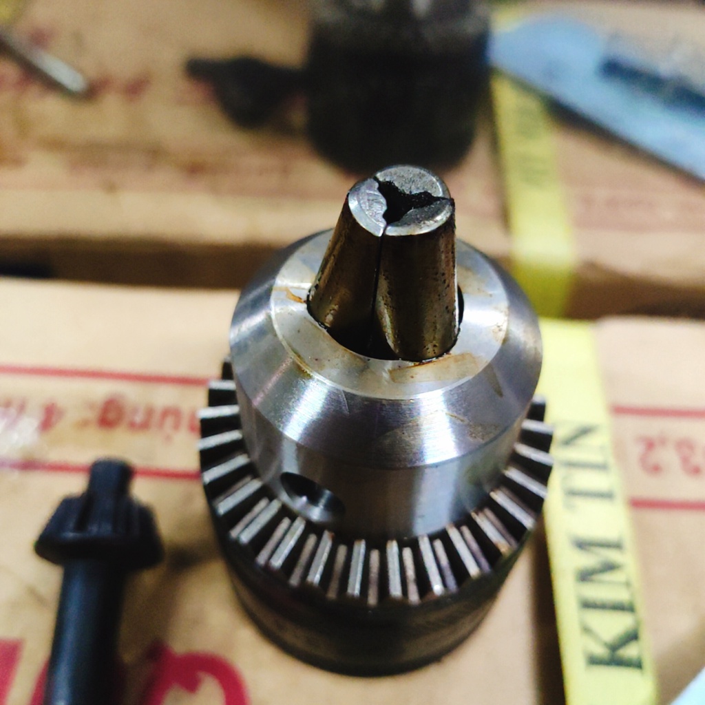 đầu kẹp mũi khoan, đầu mang ranh 16mm, lỗ 16mm (SS1879)