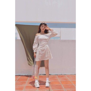 Đầm trắng đan eo