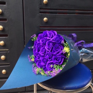 Hoa sáp màu tím 19 bông bó tròn