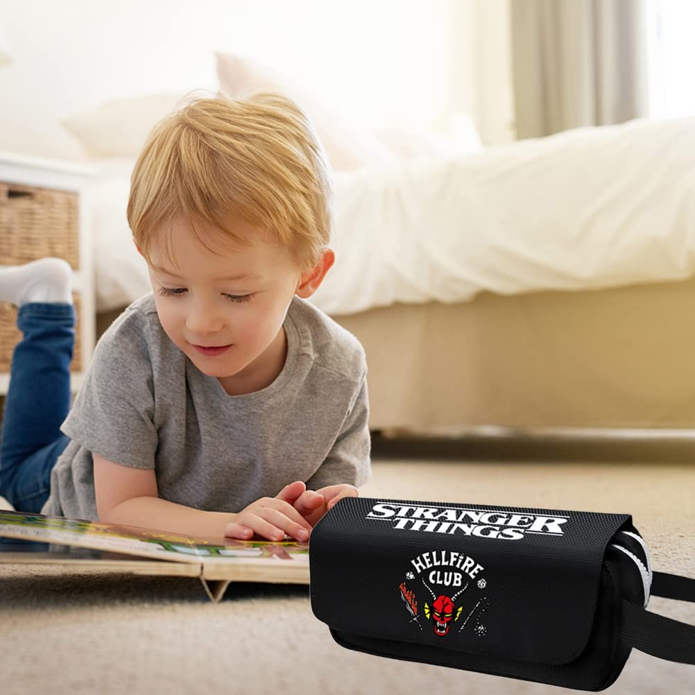 Bóp Viết Hai Lớp Có Khóa Kéo In Chữ Stranger JP5