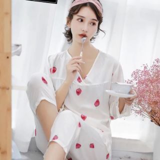 Bộ ngủ dài tay lụa thô họa tiết