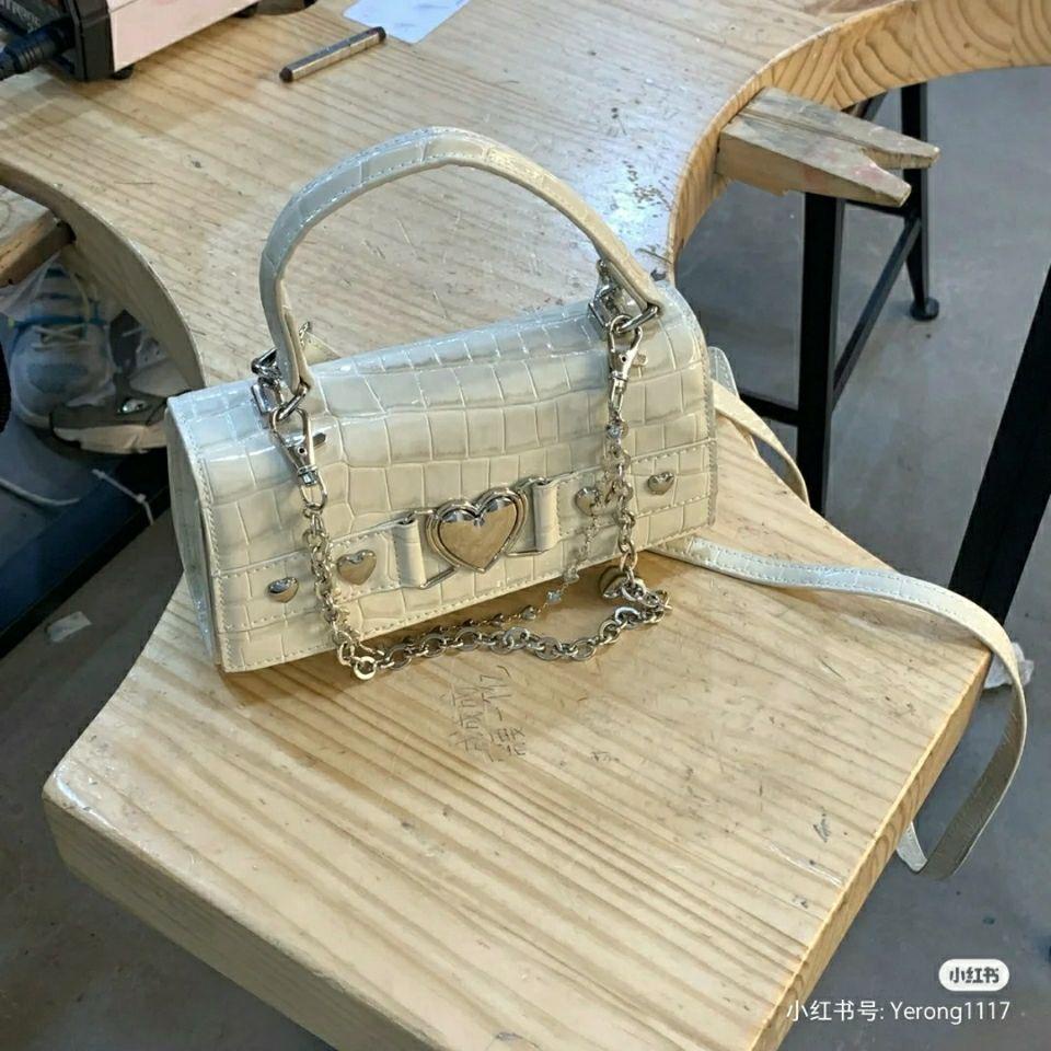 Túi Đeo Chéo Một Bên Vai Hình Vuông Nhỏ Hình Trái Tim Ánh Trăng Phong Cách Ngọt Ngào Cá Tính Cho Nữ