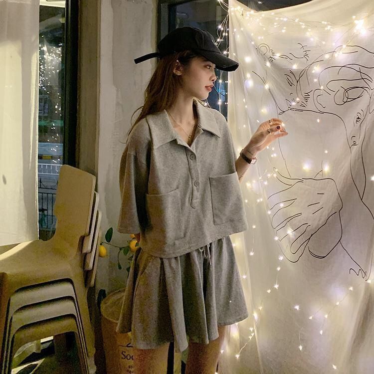 Set đồ COZOK gồm áo thun cổ lật ngắn tay và quần short ống rộng thời trang dành cho nữ