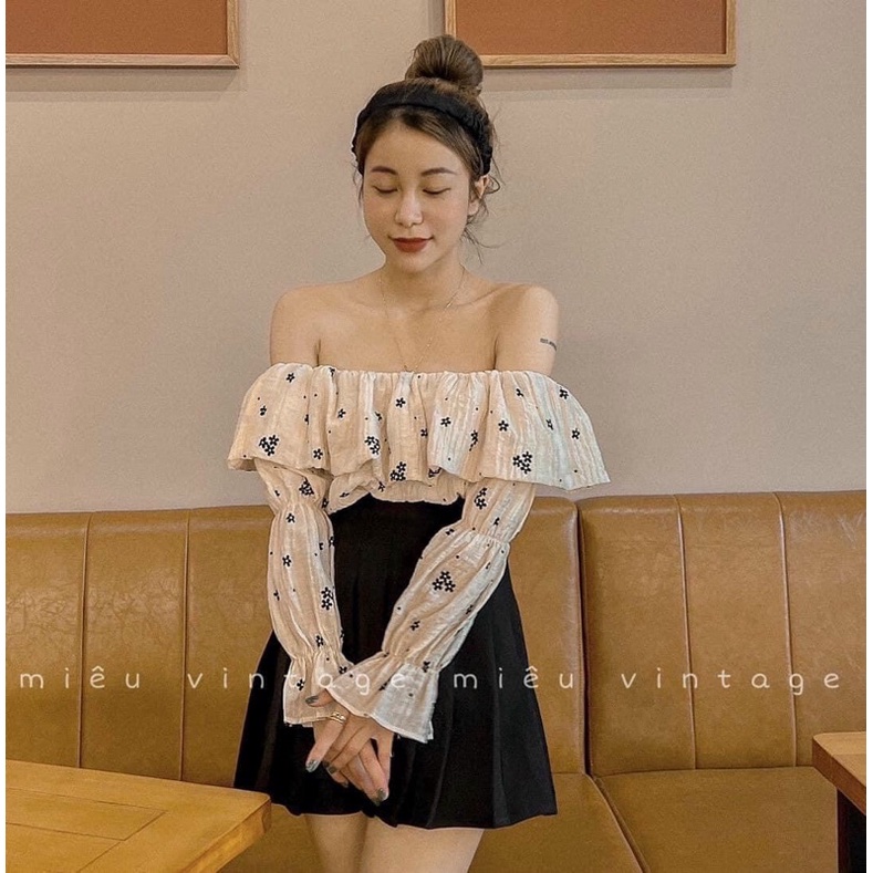 vải xô muslin 2 lớp cao cấp hình 3 bông hoa đen nền be (ấn sl tăng lên thành mảnh to)