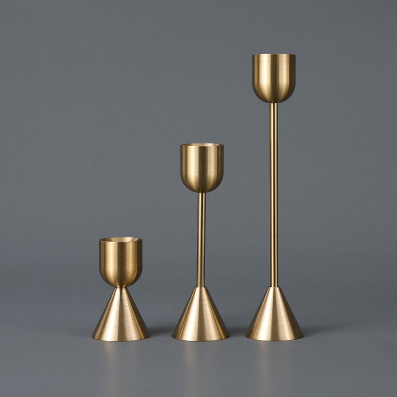 Set 3 Giá Đỡ Đèn Cầy Bằng Kim Loại Tiện Dụng