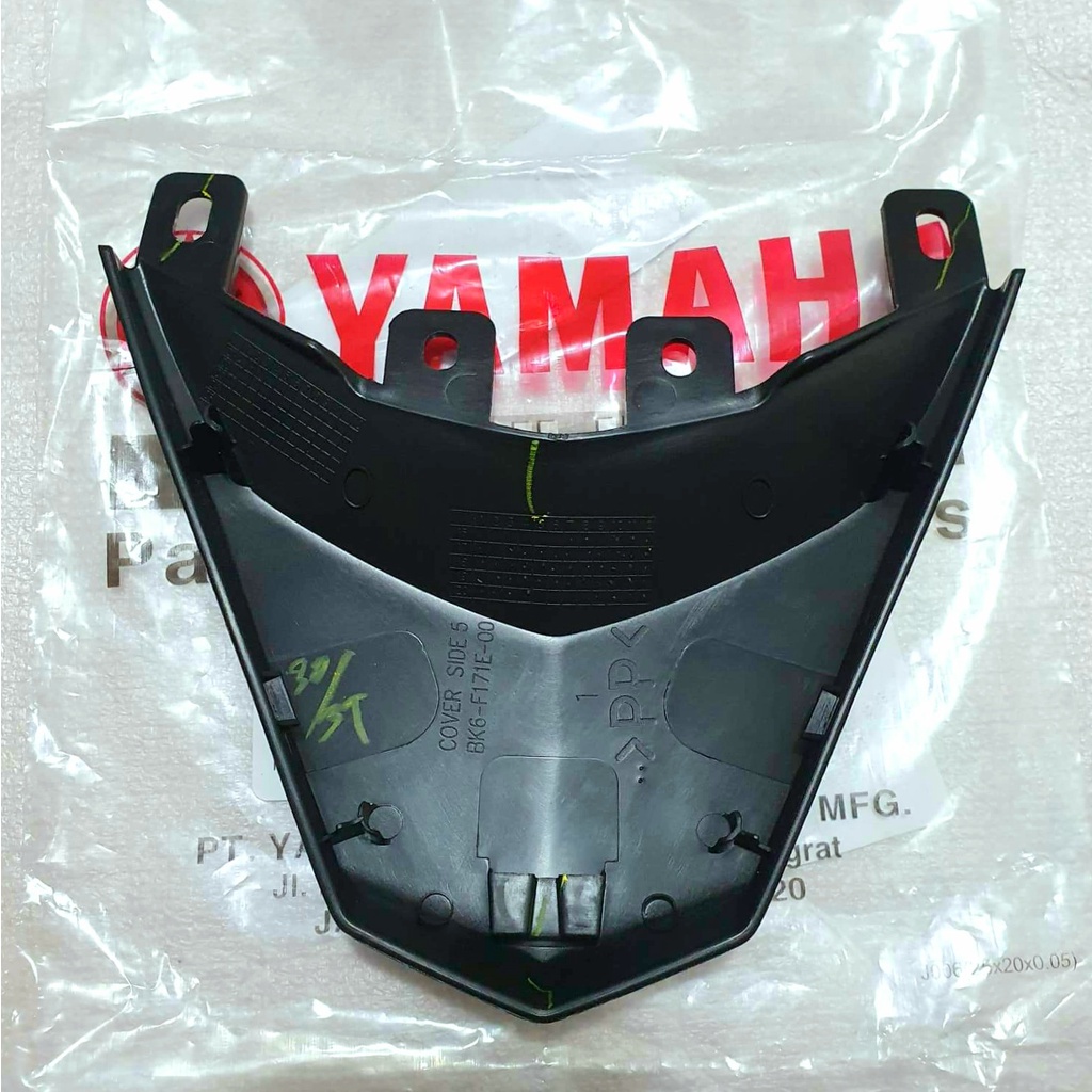 Ốp đuôi mu rùa Yamaha R15v3 chính hãng nhập Indo
