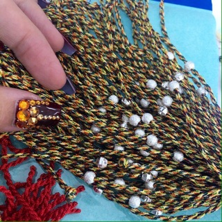 Cuộn chỉ ngũ sắc