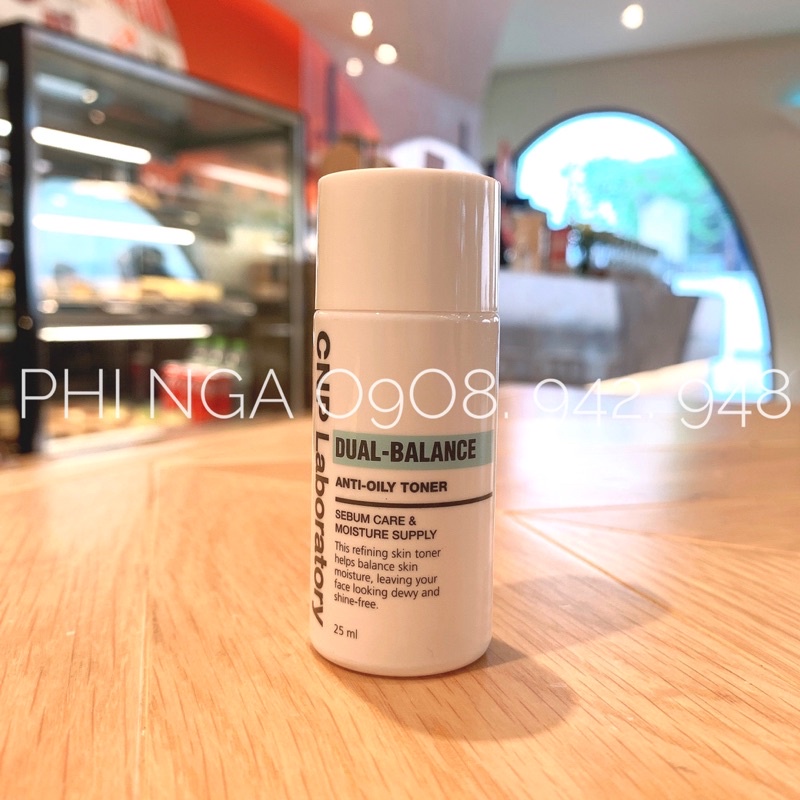 - Nước cân bằng da CNP Laboratory giữ ẩm loại bỏ bã nhờn 25ml