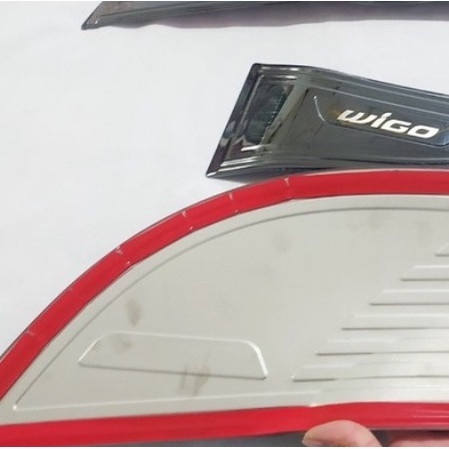 Bộ 4 ốp tapli cửa xe Toyota Wigo 2019 2020 2021 2022 chống xước cánh cửa xe + tặng kèm tuýp keo tăng dính