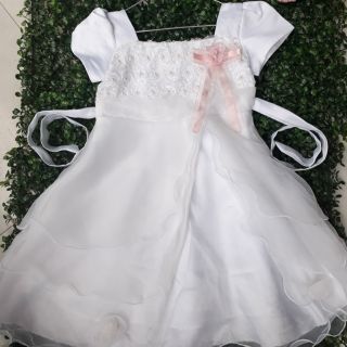 Áo váy đẹp của chị thủy si