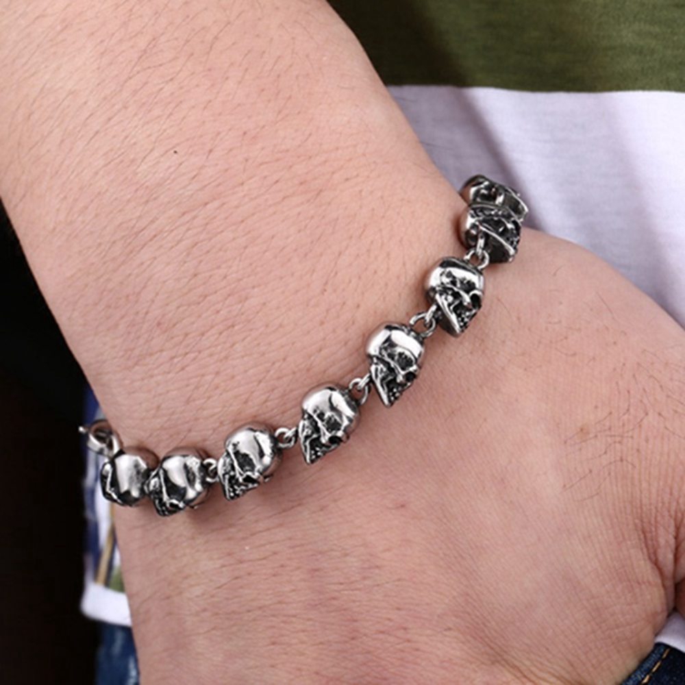 Vòng Tay Hình Đầu Lâu Cao Cấp Thời Trang Dành Cho Nam