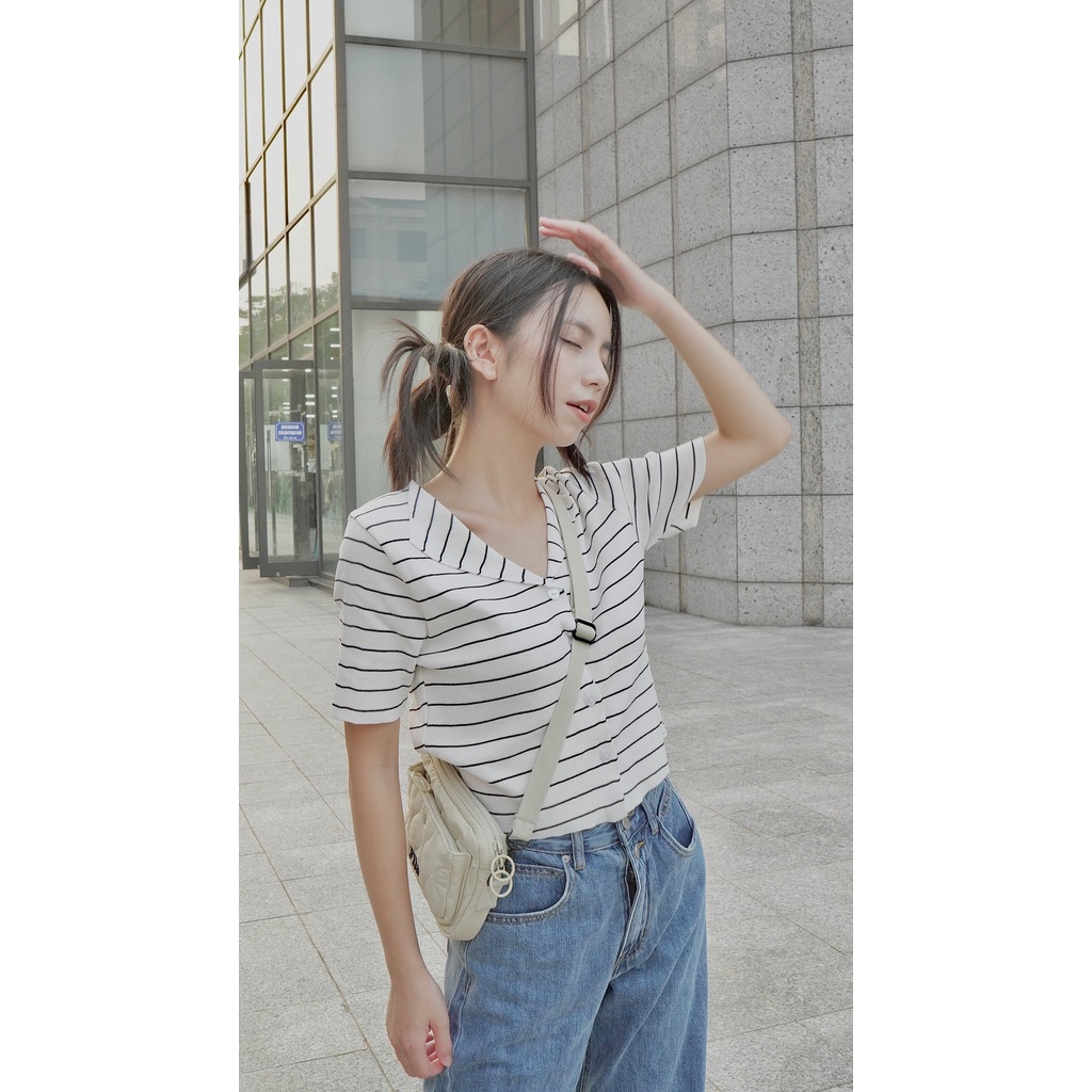 Áo len nữ kẻ tay lỡ cúc tim basic LOLLIE STUDIO AL01