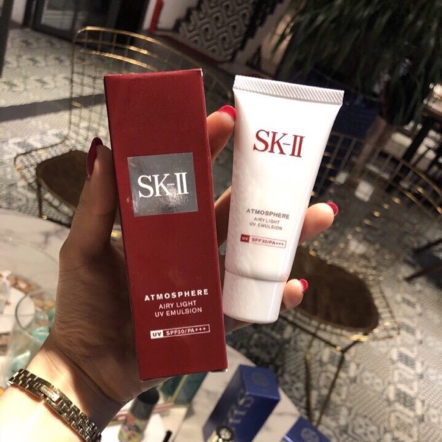 Kem chống nắng SKII Atmosphere Airy Light UV Emulsion SPF30/PA+++