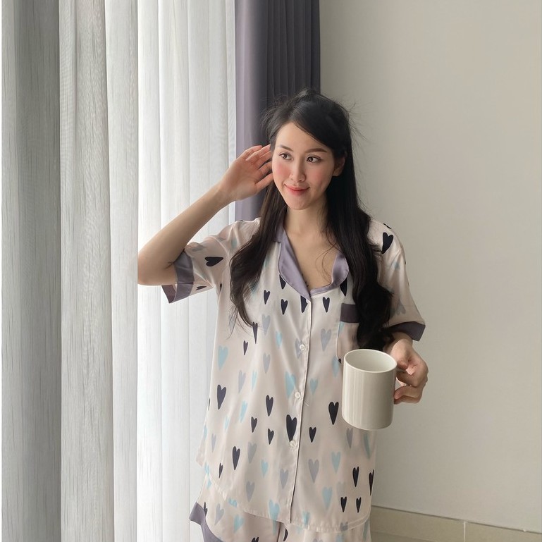 Bộ Lụa Đùi Họa Tiết Mặc Nhà | BigBuy360 - bigbuy360.vn